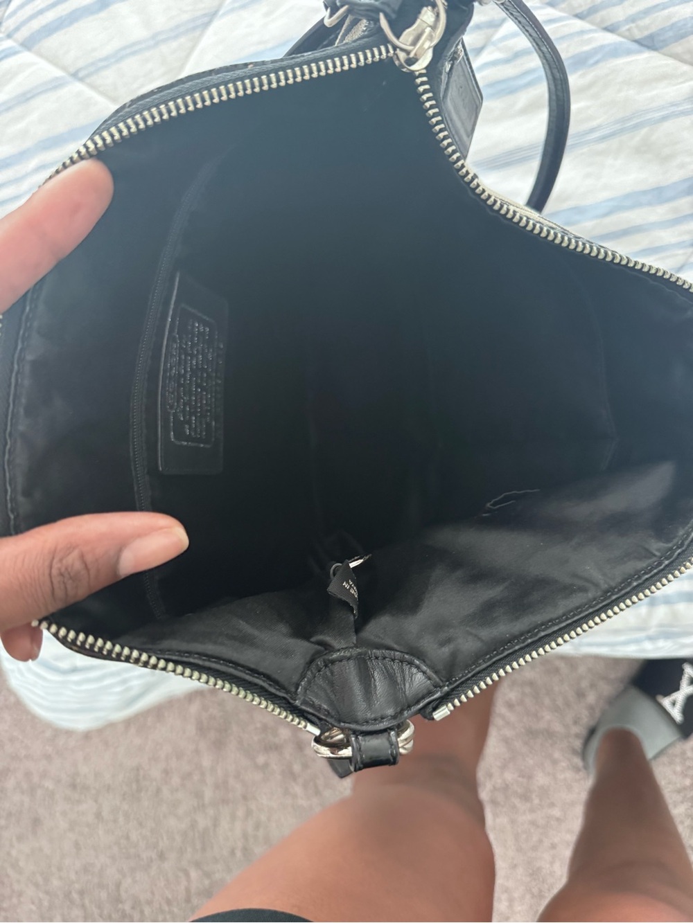 Coach Signature Canvas Shoulder Bag in Black and Cream - Picture 4 of 6